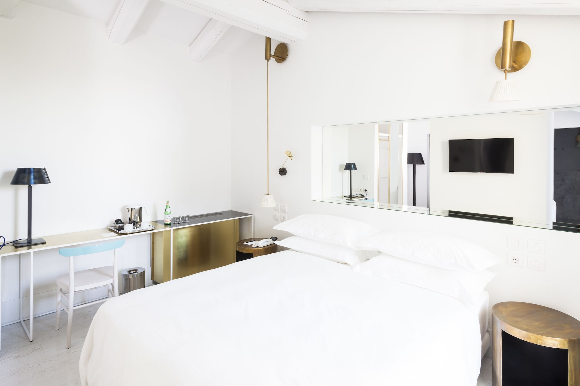 JUNIOR SUITE, CITY VIEW, TERRACE
