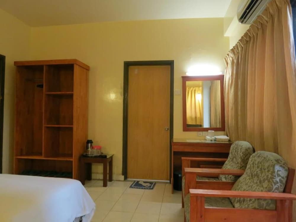 Nan Yeang Hotel 109/126