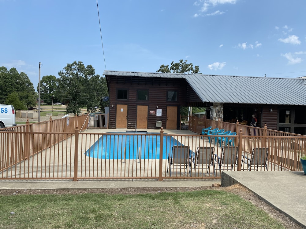 Hochatown Country Lodge 44/49