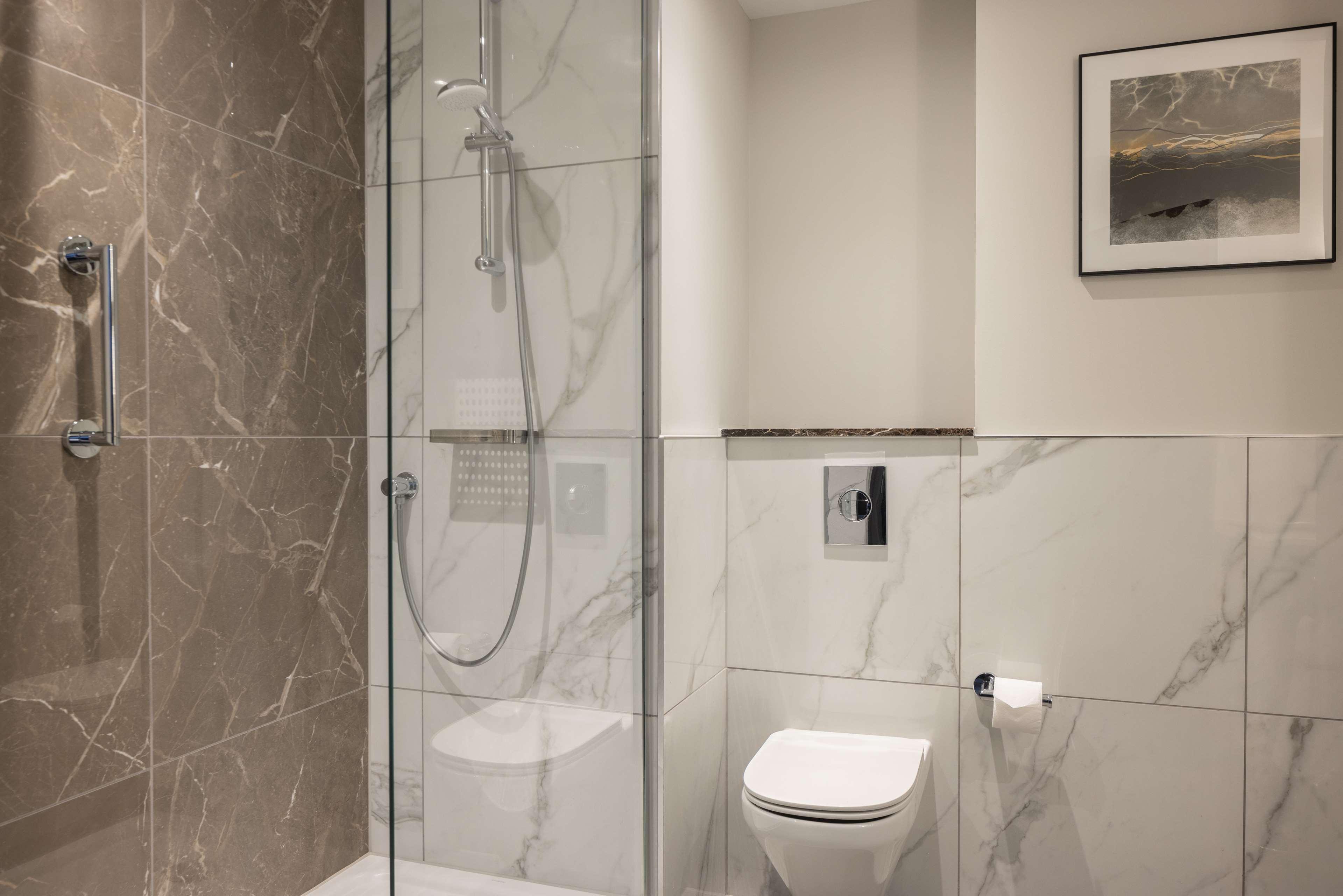 غرفة ديلوكس عائلية بسرير مزدوج، Hilton Cardiff Hotel 4/5