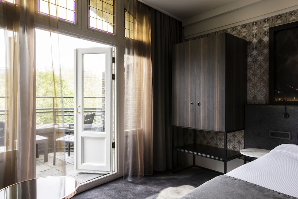DELUXE, DOUBLE BED, BALCONY
