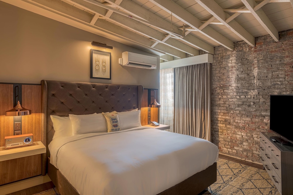 Junior Suite, King Bed