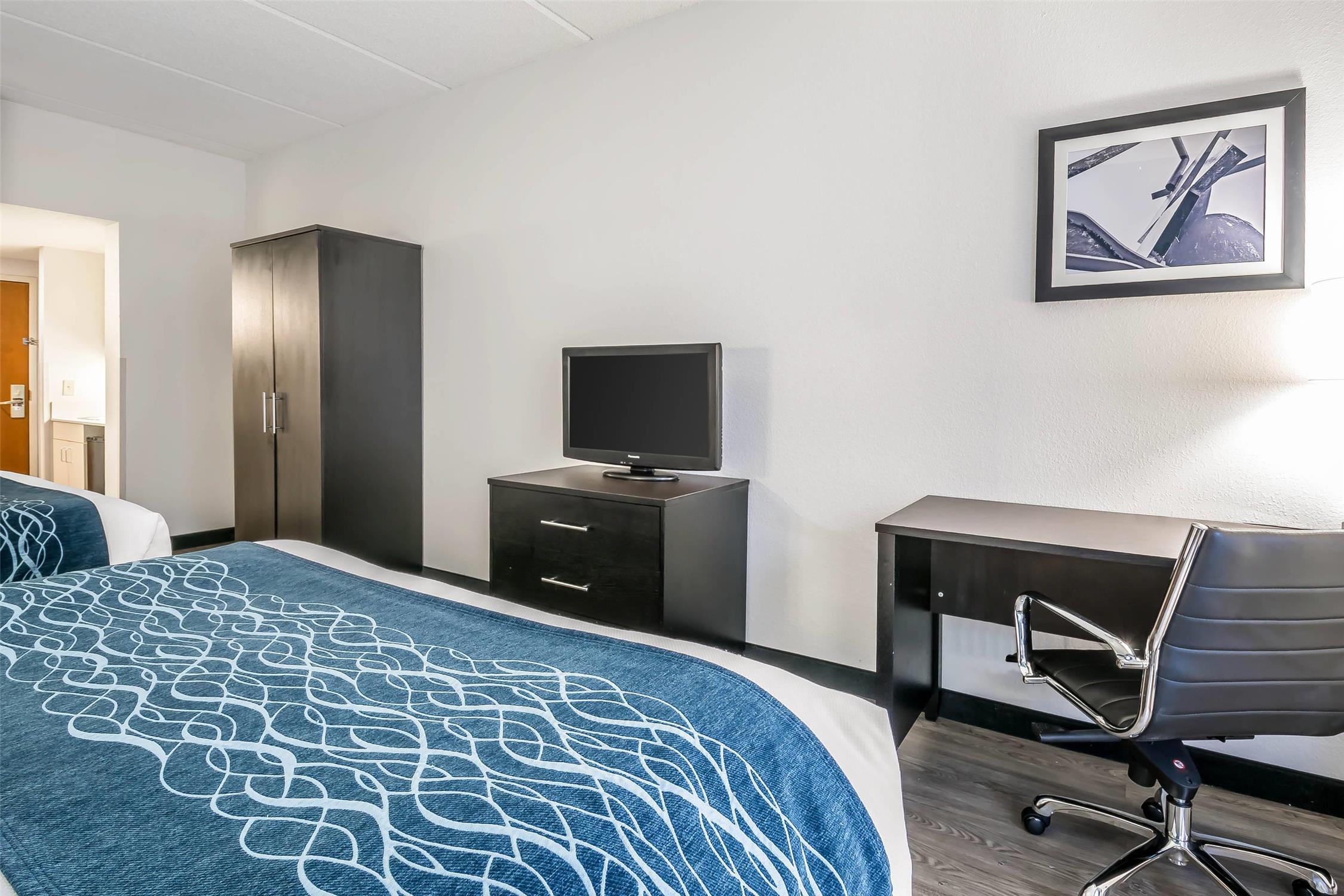 UPGRADE, 2 QUEEN BEDS