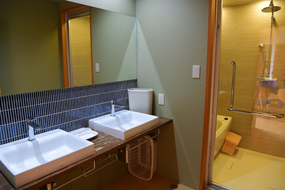 Renovated, Japanese, 6 Futon Beds, Main Building، Yu no Yado Shoei 2/4