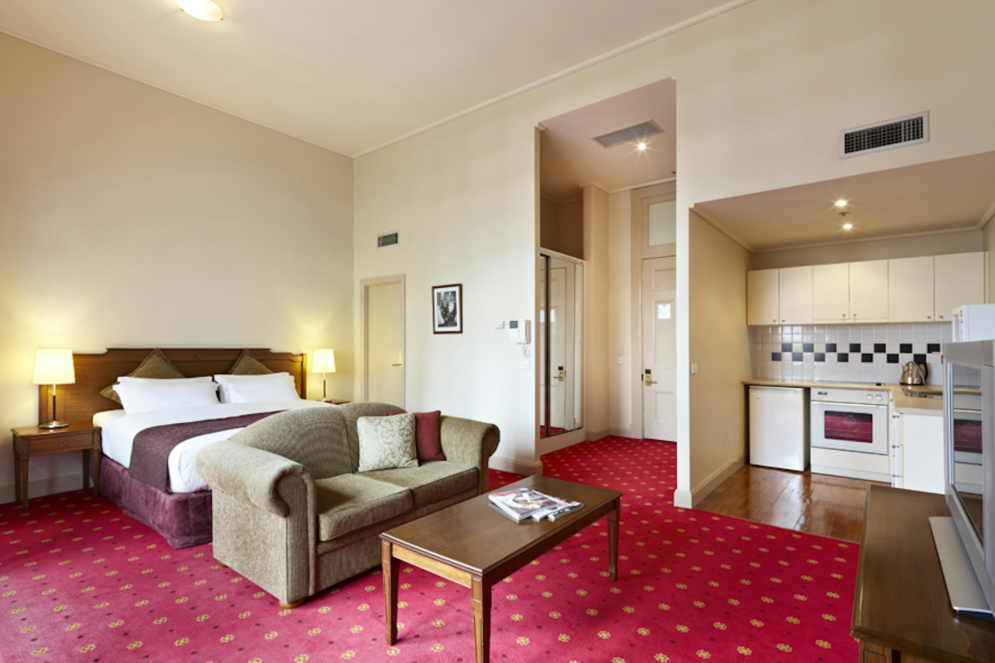Grand Hotel Melbourne 7/55