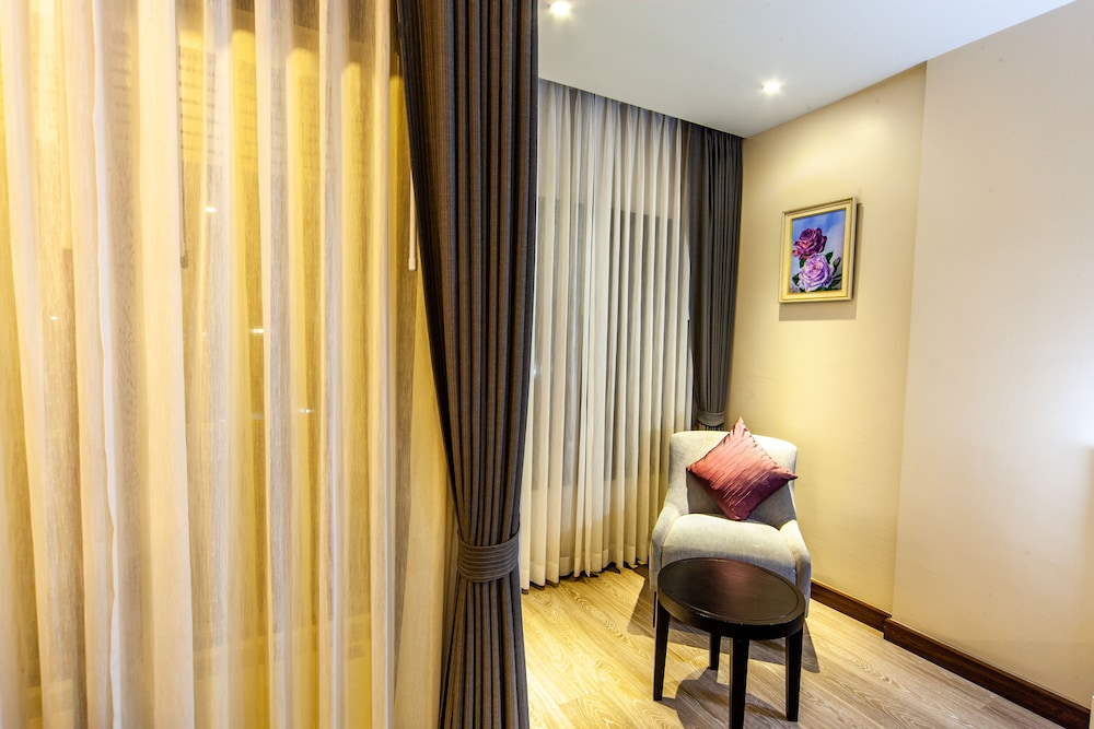 Rung Aroon Hotel By Le Siri 32/50
