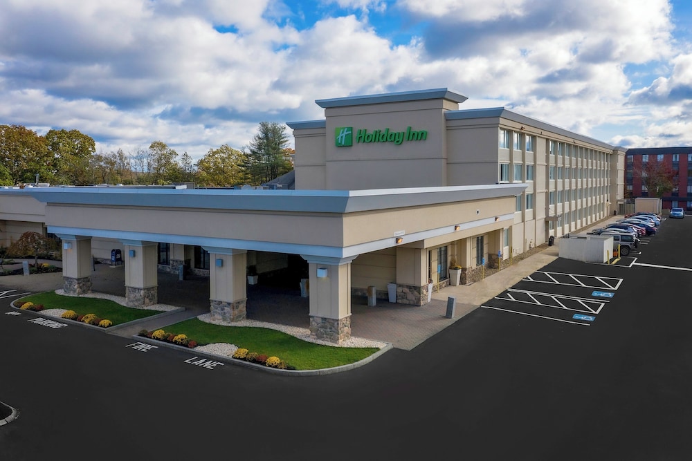 Holiday Inn Suites Boston Peabody 4/62