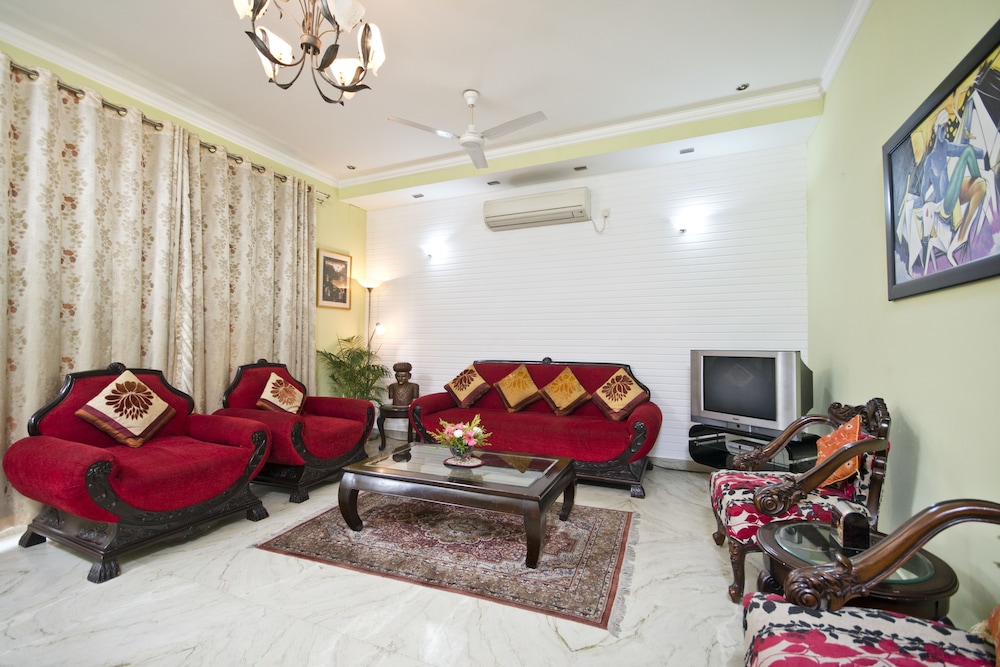 Praskash Kutir 40/70