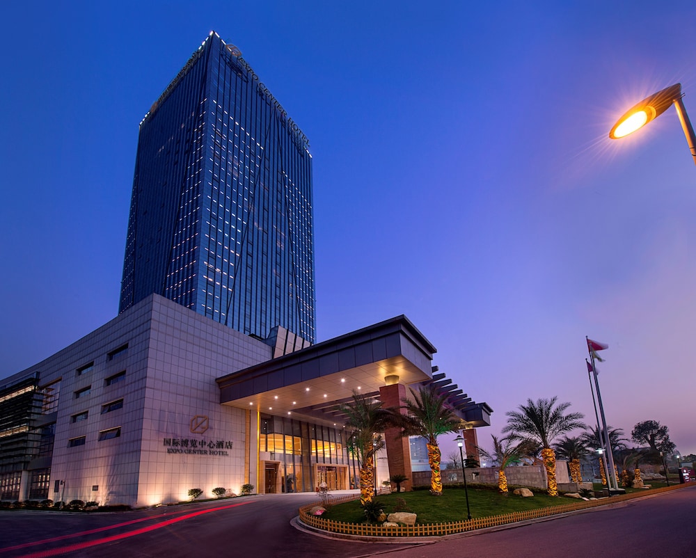 Crowne Plaza Yiwu Expo 2/50