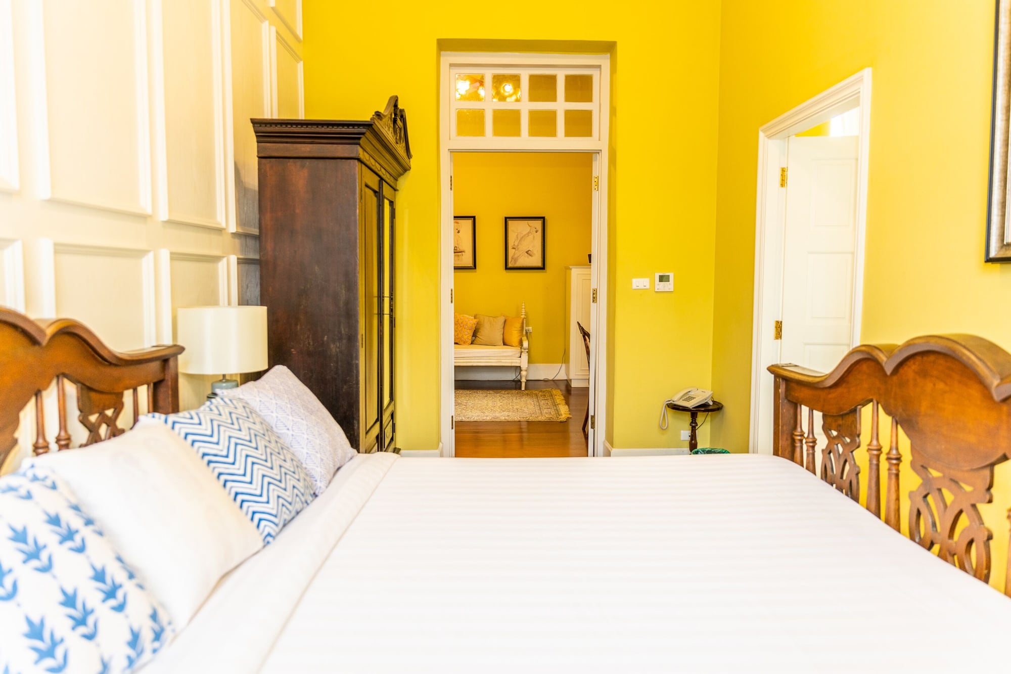 FIVE, DELUXE, DOUBLE BED, LIVING AREA, BATHTUB
