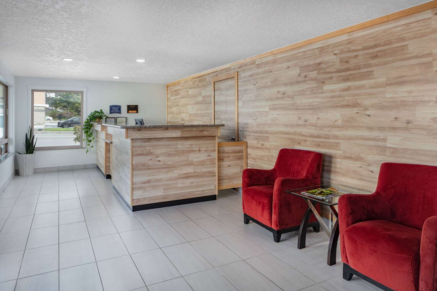 Travelodge By Wyndham Newport 8/44