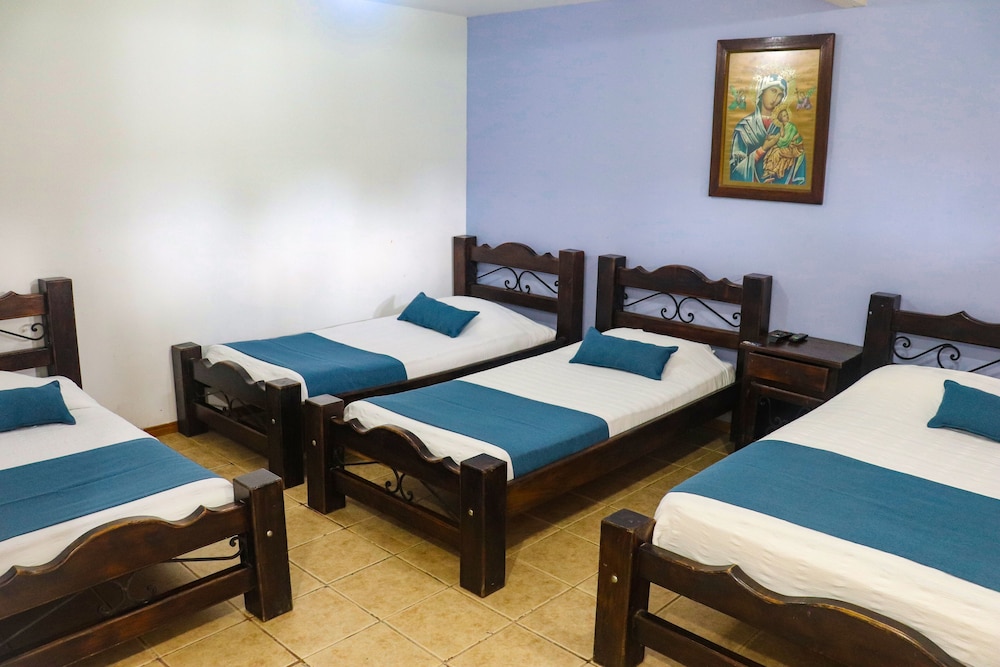 Family, 1 Single and 2 Double Beds