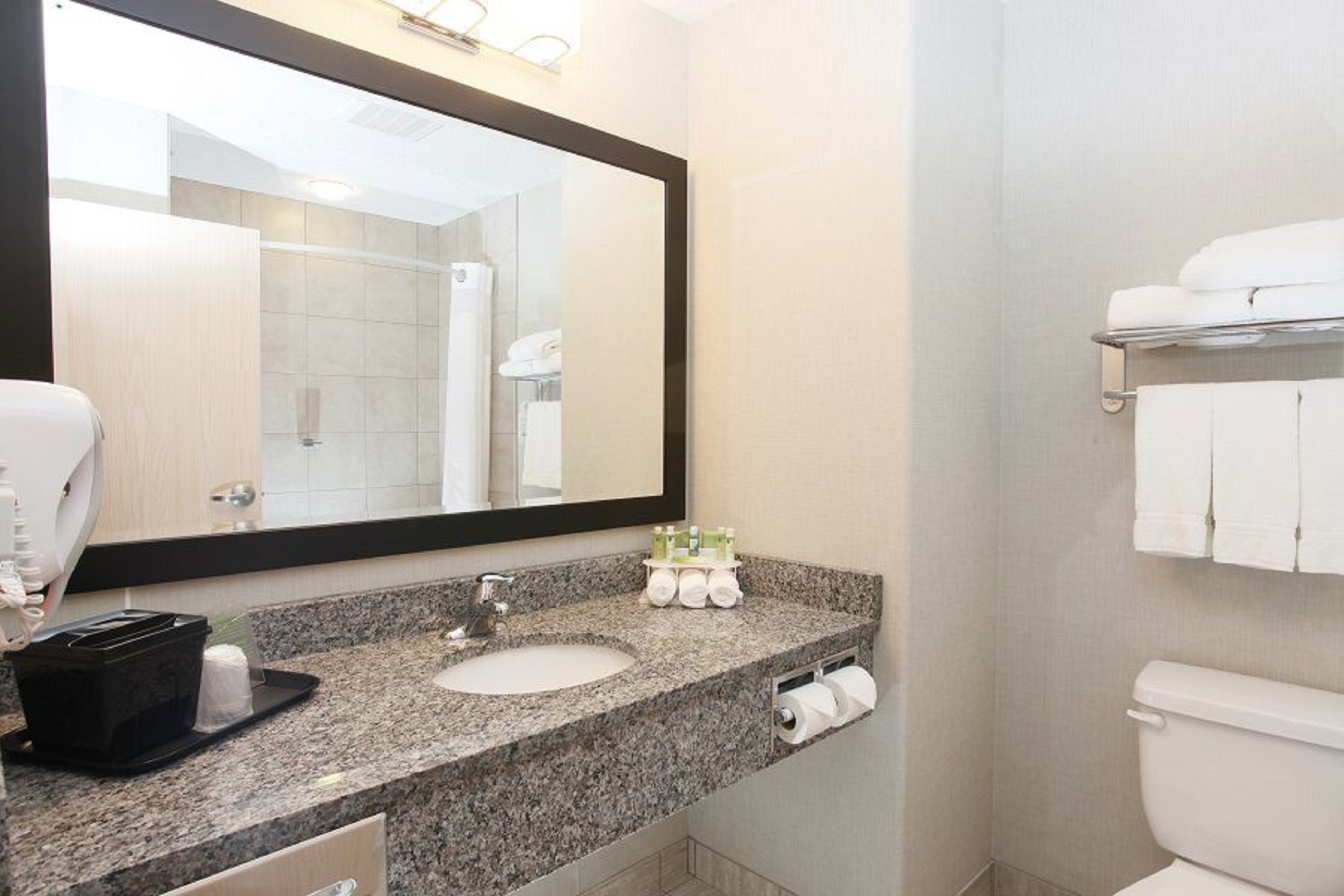 غرفة قياسية بسرير كينج، Holiday Inn Express Fort St John 4/4