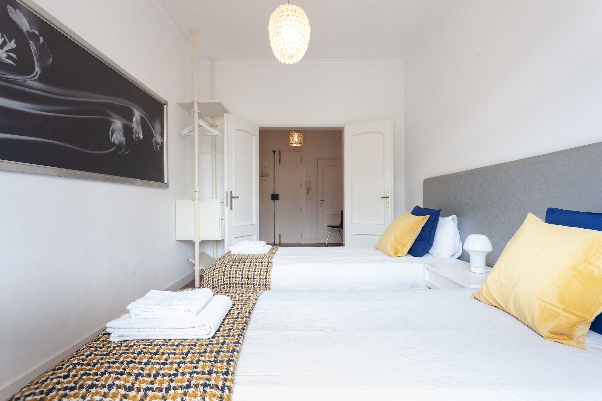 2 BEDROOMS, EXCLUSIVE, APARTMENT, CITY VIEW, 2 BATHROOMS