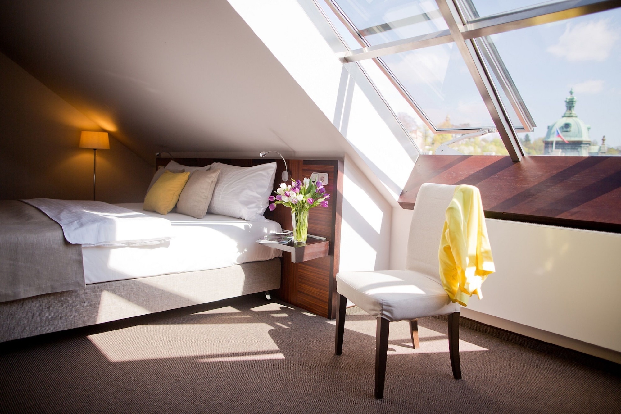 SUPERIOR, DOUBLE BED