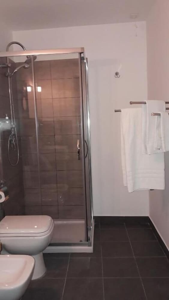 Umberto House 37/40