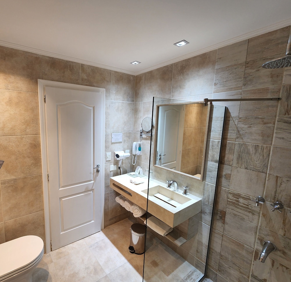Superior, King Bed, Xelena Hotel and Suites 8/8