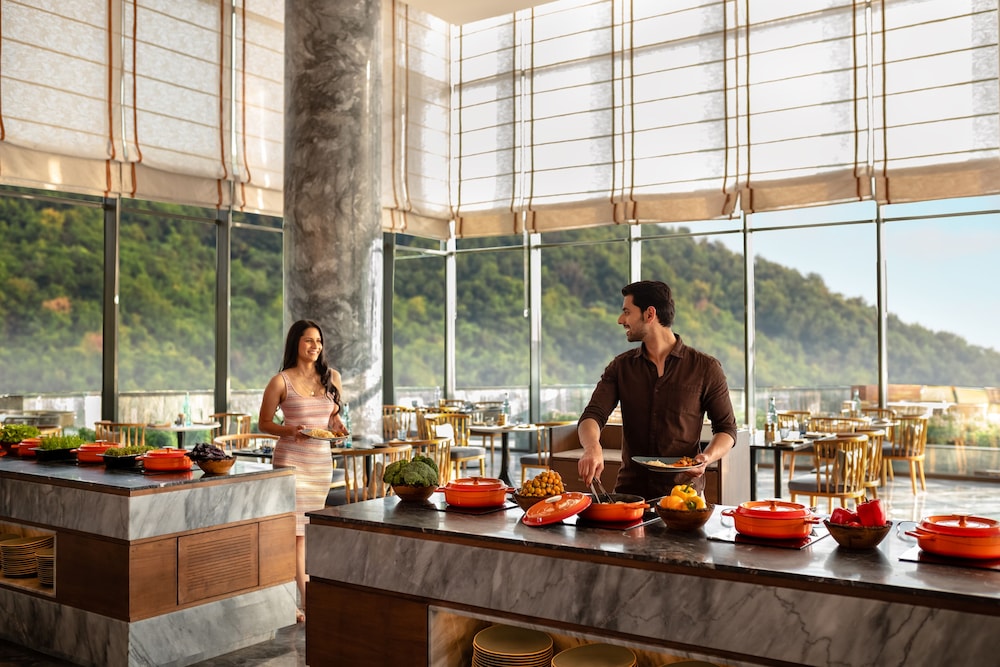 Hyatt Regency Dehradun Resort And Spa 2/25