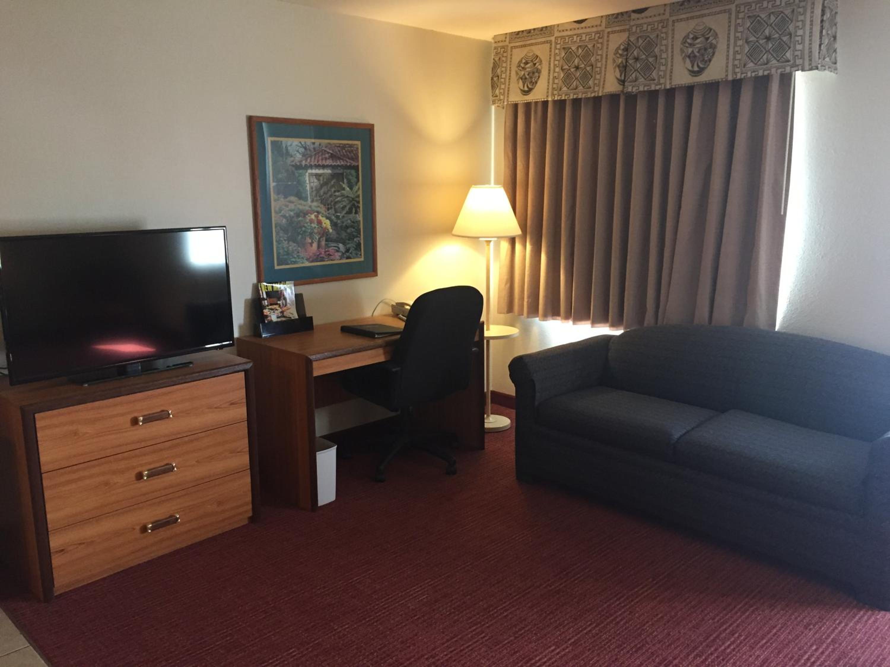 Hawthorn Suites by Wyndham Albuquerque 23/36