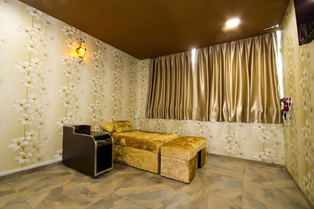 888 Boutique Hotel 11/60