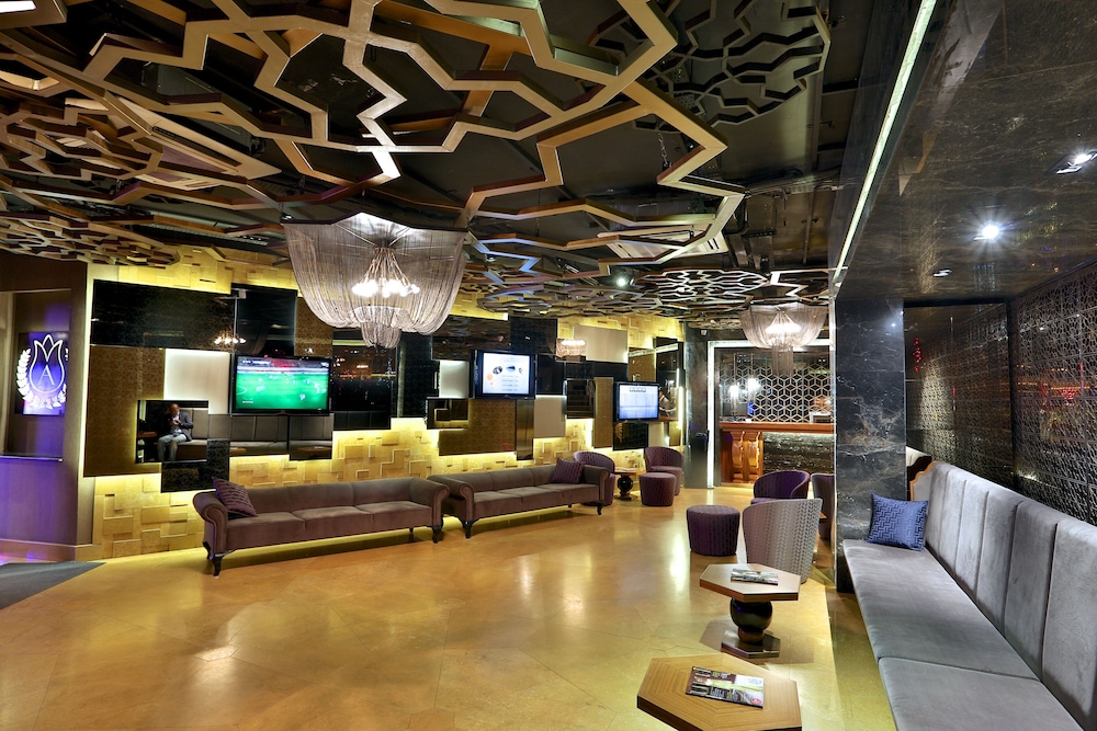 AHC Old City Hotel 52/70