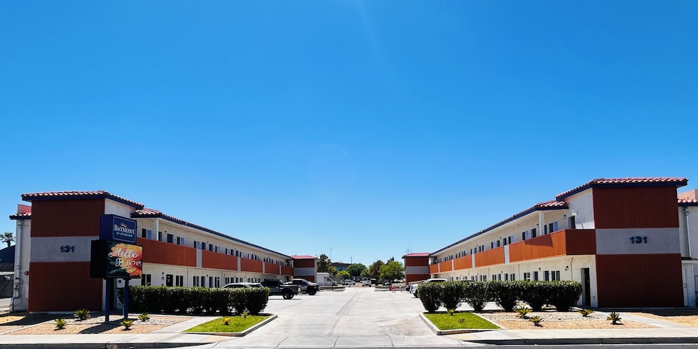 Baymont by Wyndham Ridgecrest 8/49