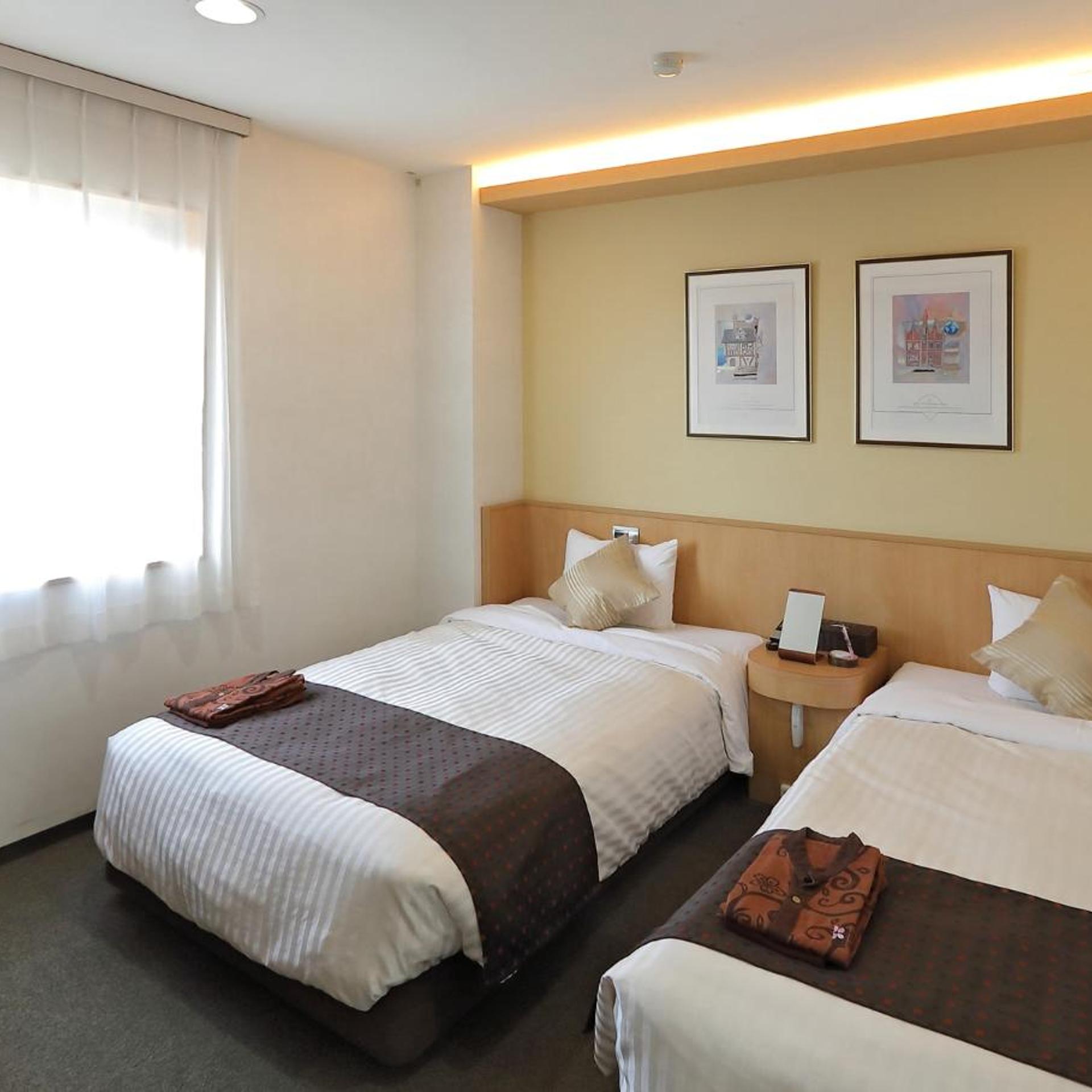 Deluxe, Twin Beds 3/4
