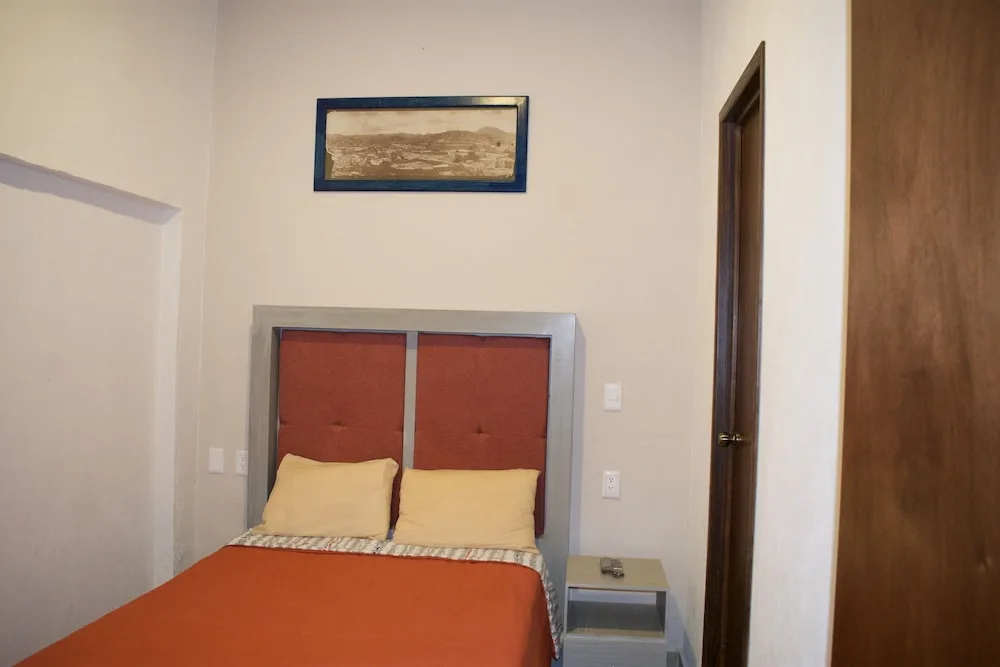 Hotel Casa Autora 40 16/24