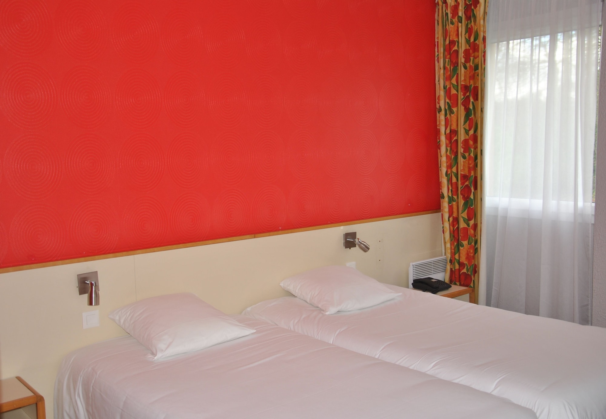 Comfort, Twin Beds