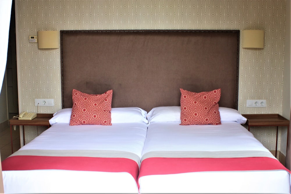 Hotel Oromana 17/75