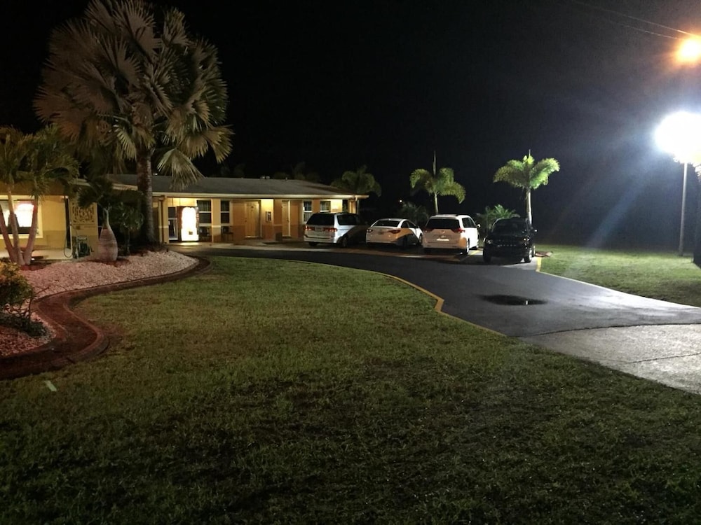 American Inn Punta Gorda 23/35