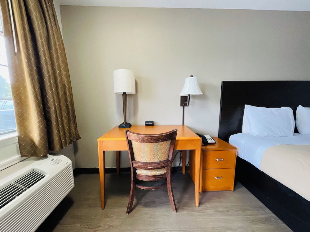 Savannah Inn 35/60