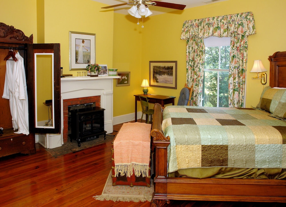 Rockwood Manor 37/71