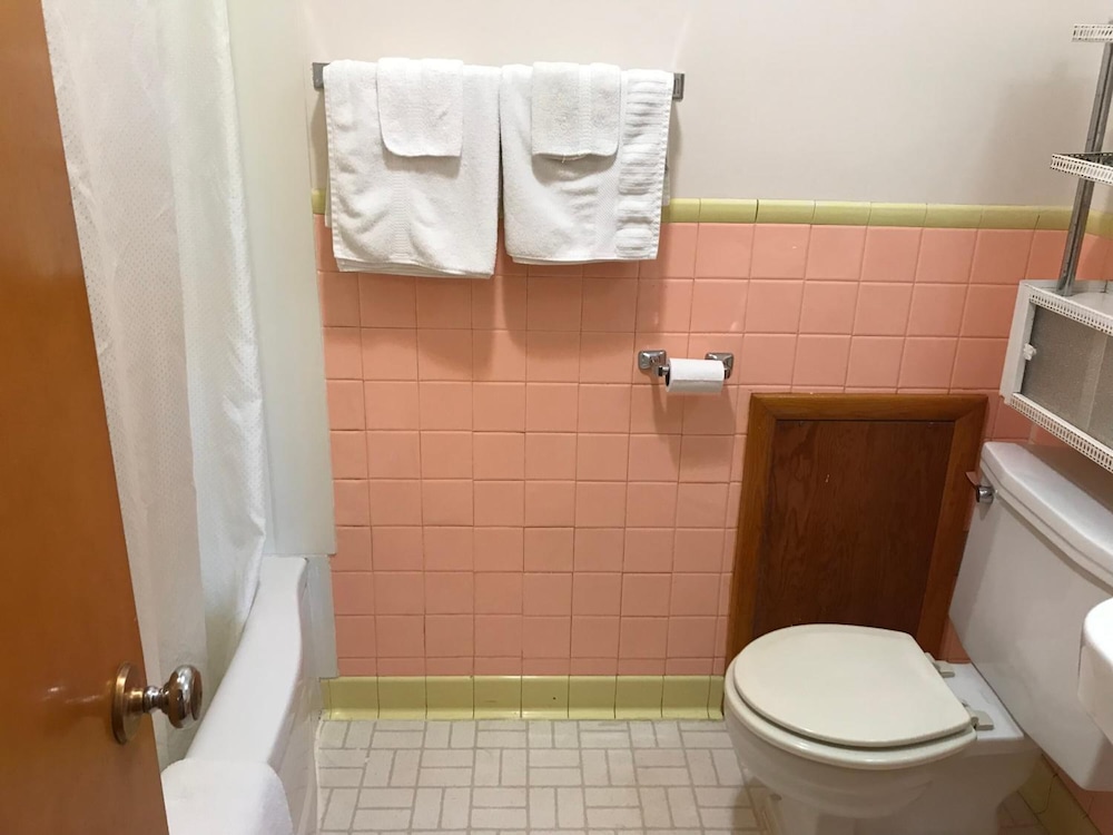 Motel Grand 51/56