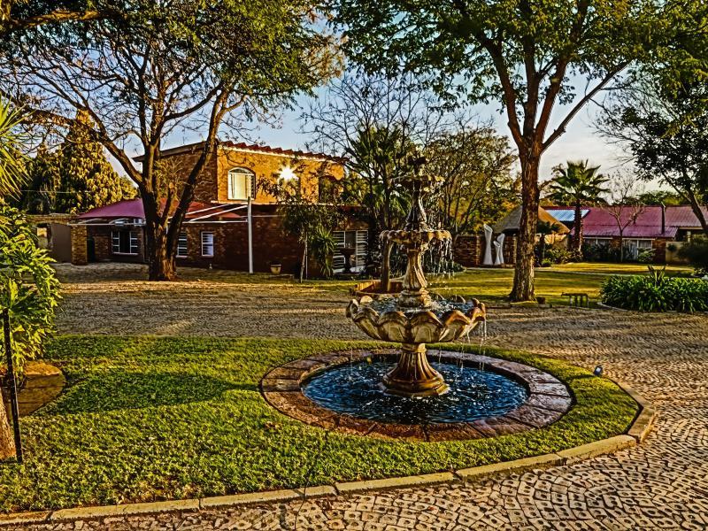 Home Away Guest House 27/34