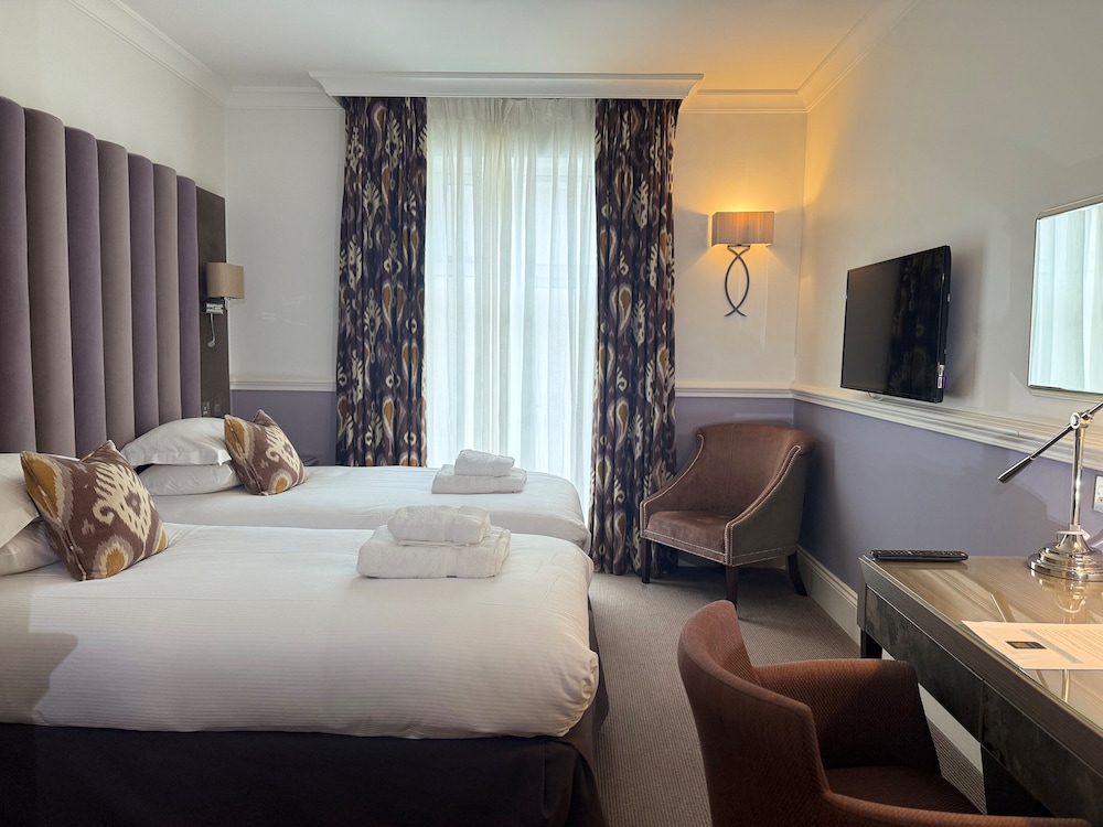 Deluxe, Twin Beds