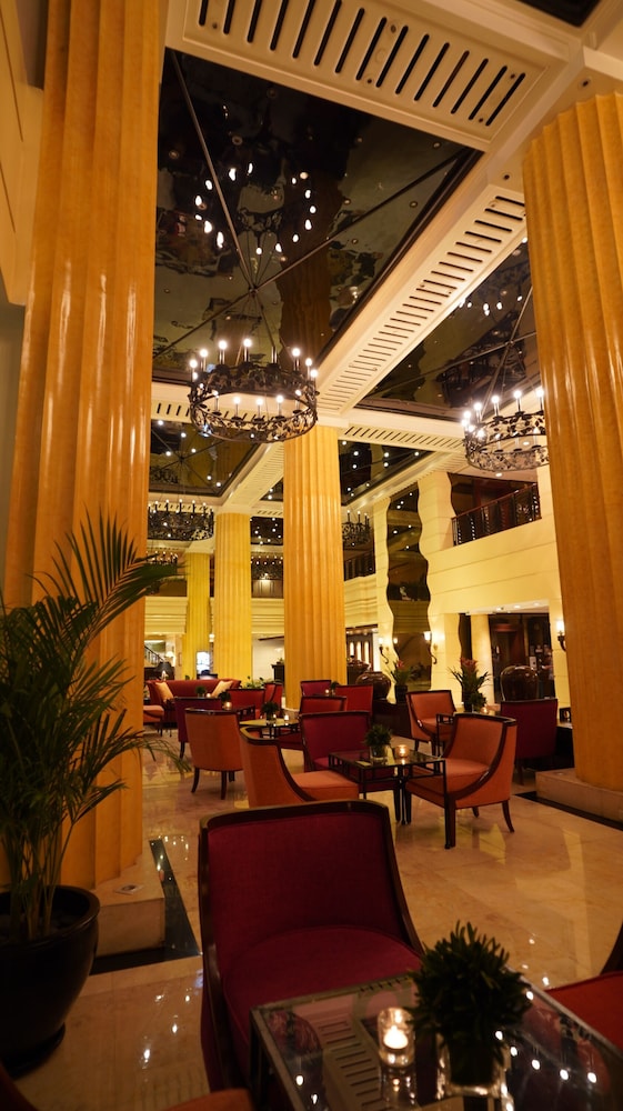 The Heritage Hotel Manila 83/100
