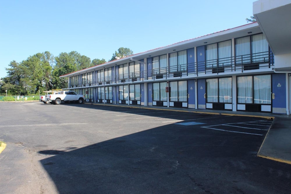Motel6 Cleveland, TN 32/40