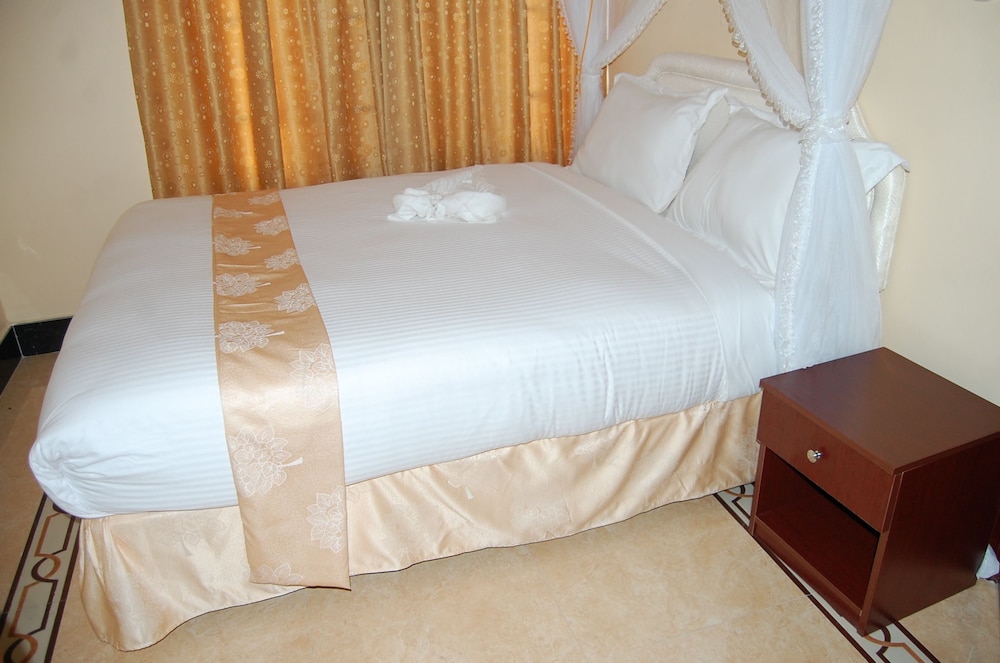 Lantana Hotel 11/46