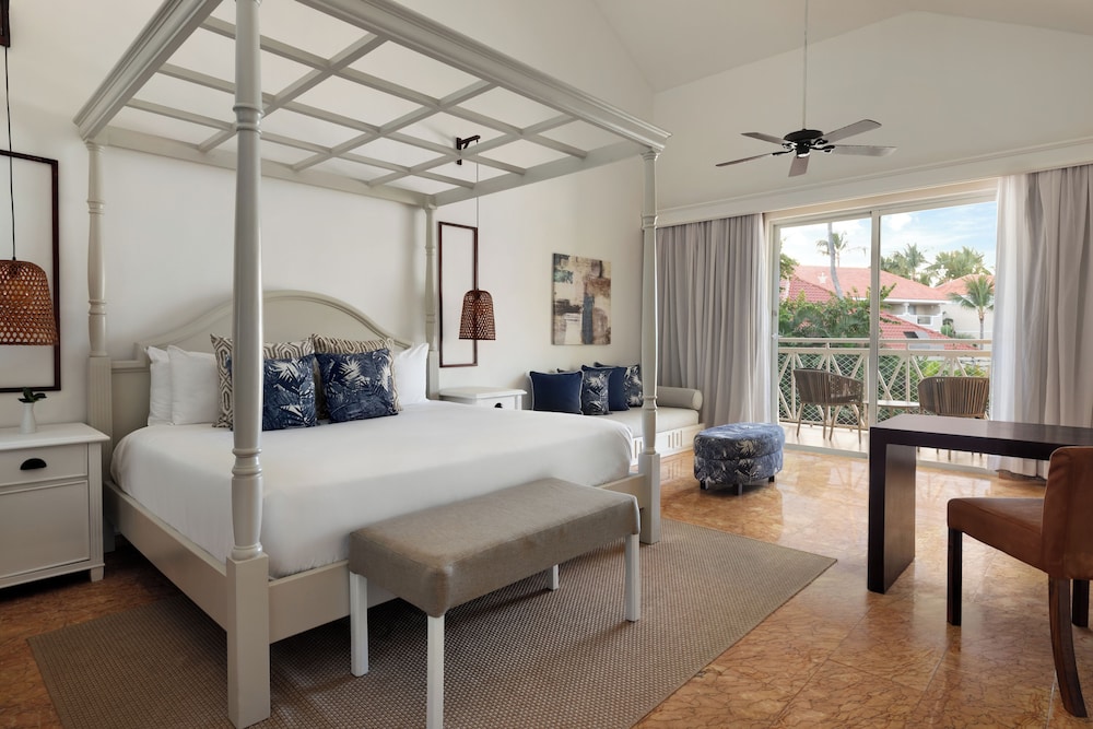 Honeymoon, Sun Club, Suite, King Bed, Ocean Front, Adult Only