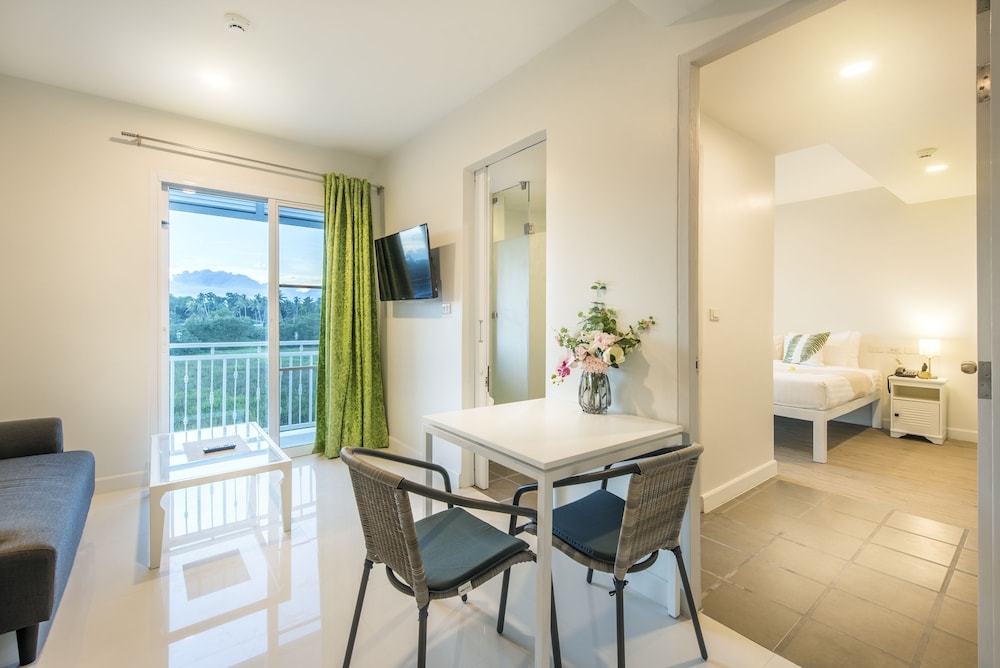 Chada At Nakhon 29/50