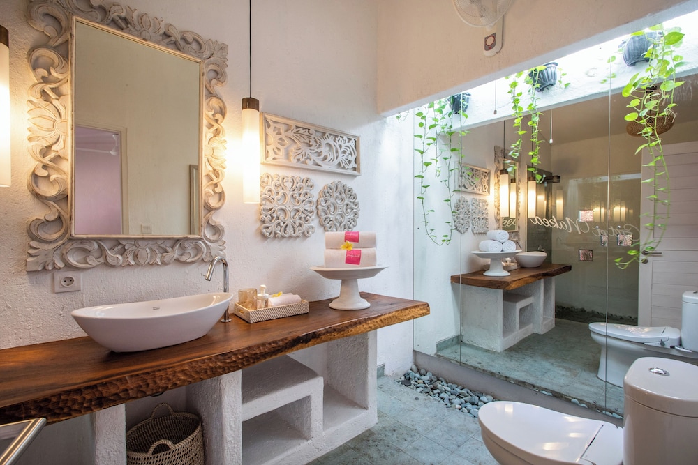 PinkPrivate Sanur - for Cool Adults Only 50/50