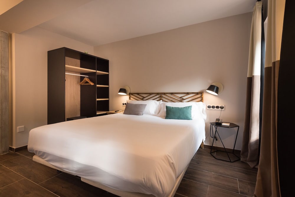 Hotel Sagarlore 27/59