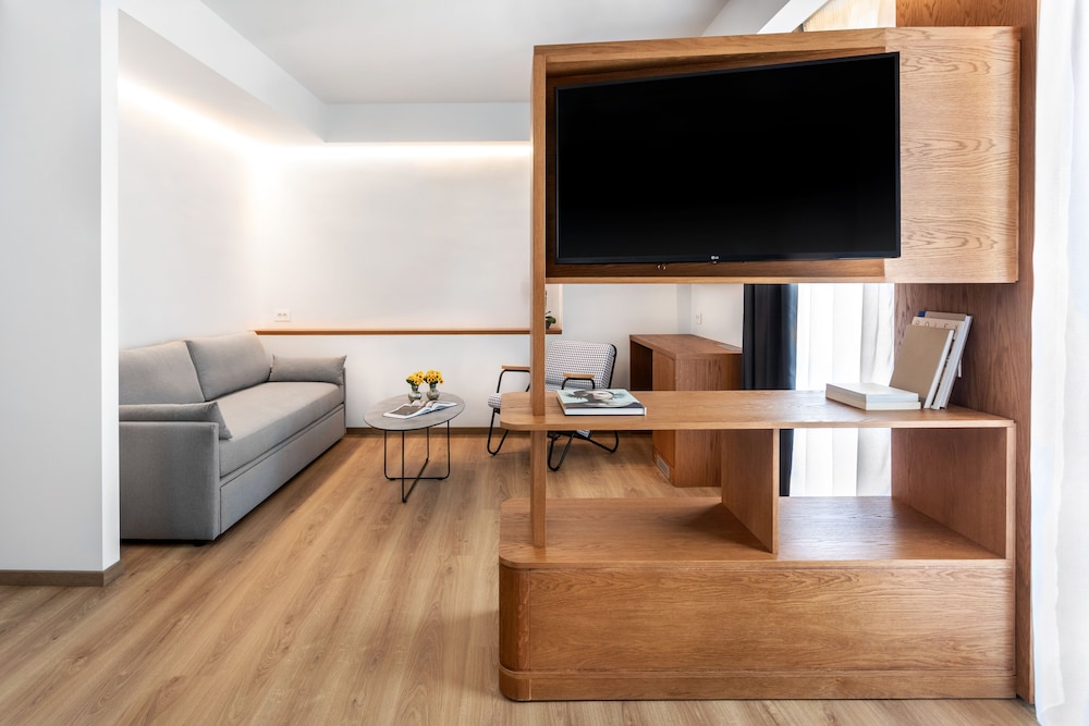 Days City Suites 36/57