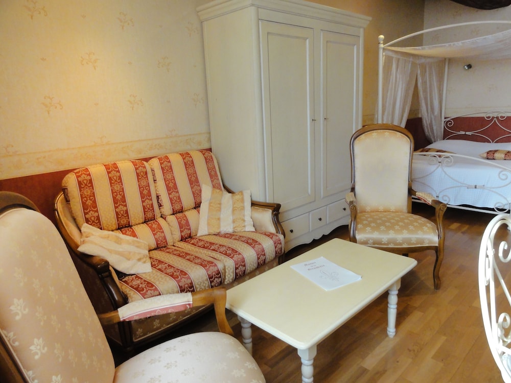 MANOIR DE LA GIRAUDIERE 29/42