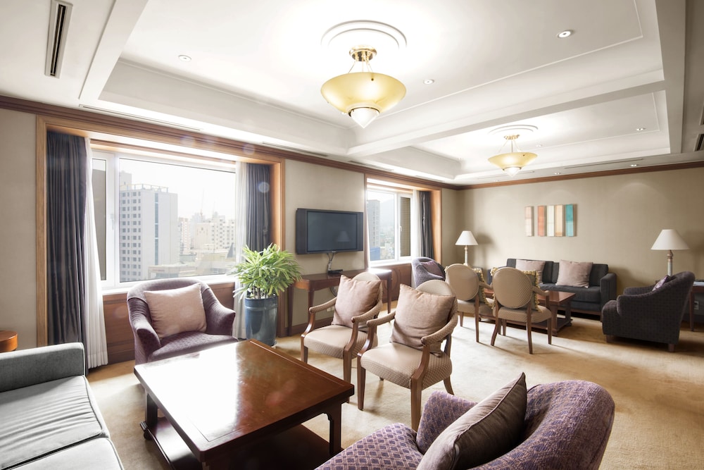 Hotel Nongshim 32/50
