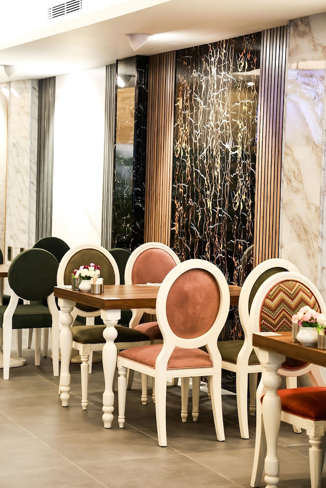 Mia Berre Hotels Istanbul 40/50