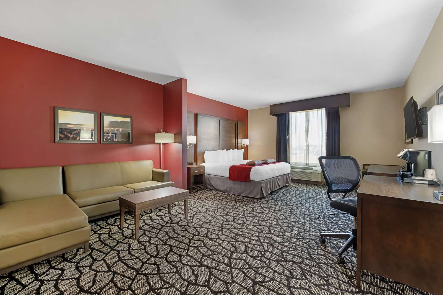 Best Western Plus Lakeview Hotel 27/48