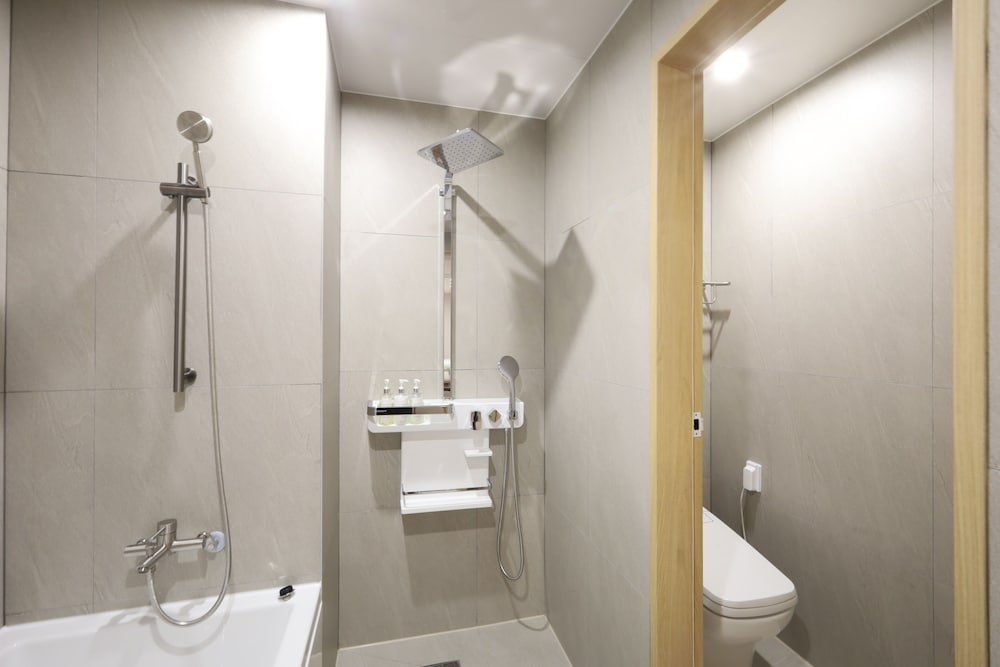 Nestly Hotel Seomyeon 57/61