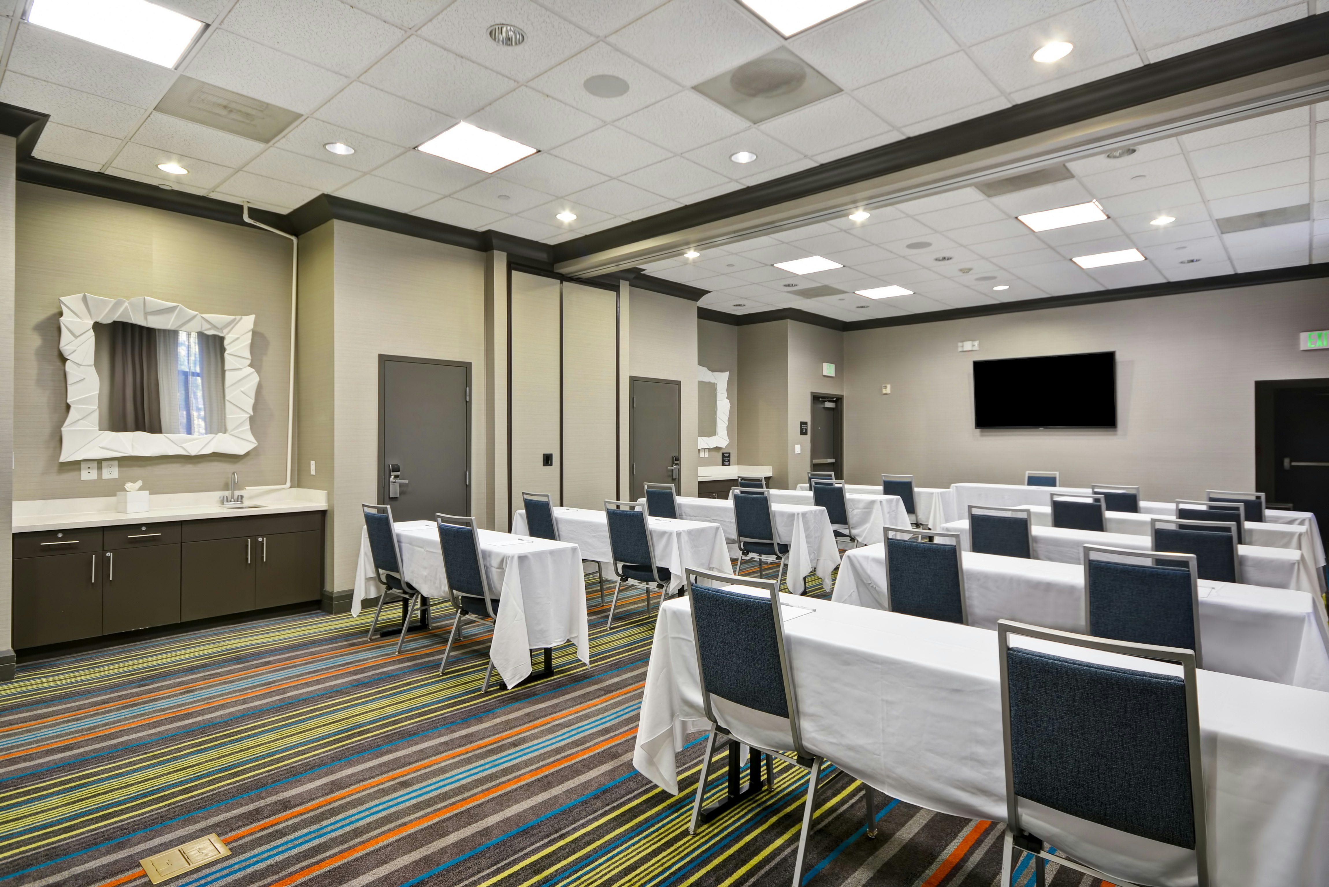 Hampton Inn And Suites Los Angeles Burbank Airport 39/42